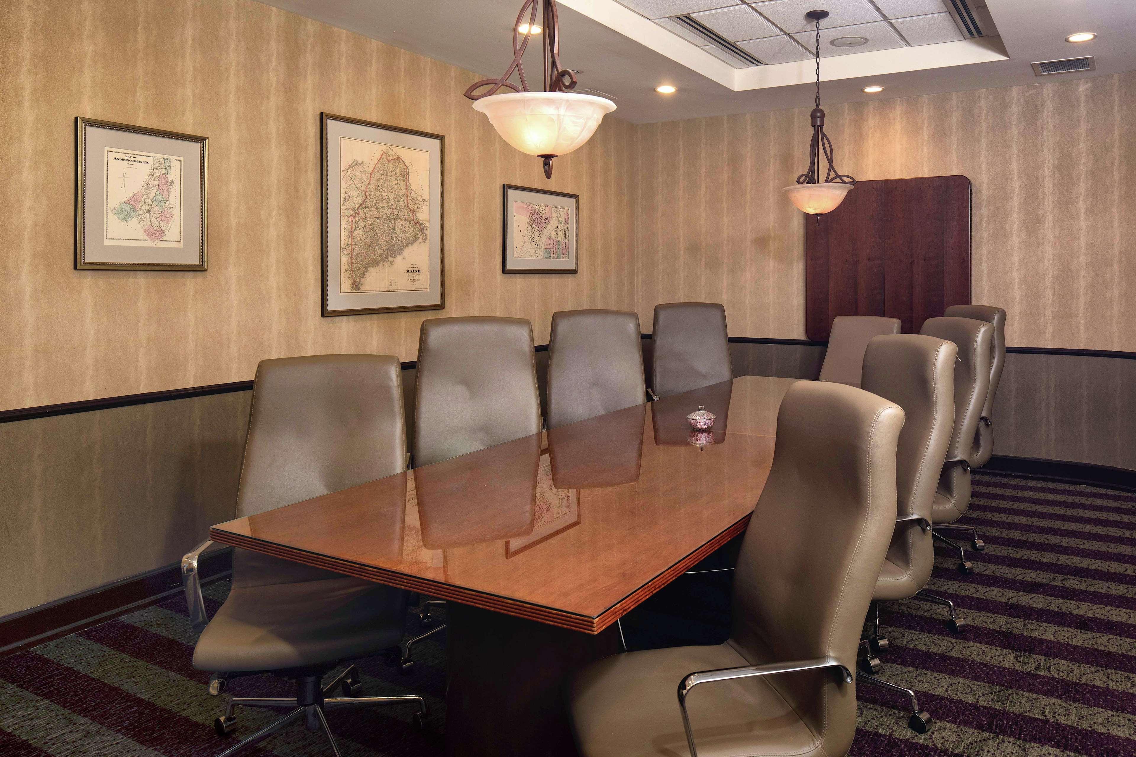 Hilton Garden Inn Auburn Riverwatch מראה חיצוני תמונה