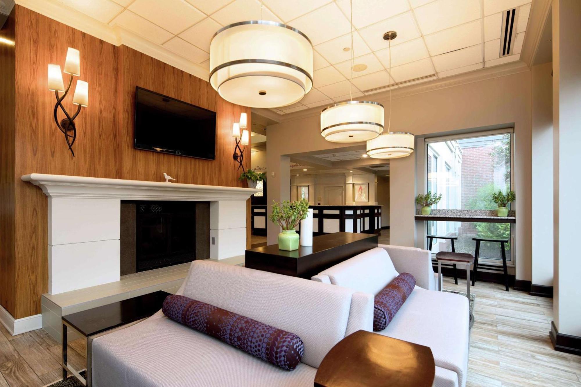 Hilton Garden Inn Auburn Riverwatch מראה חיצוני תמונה